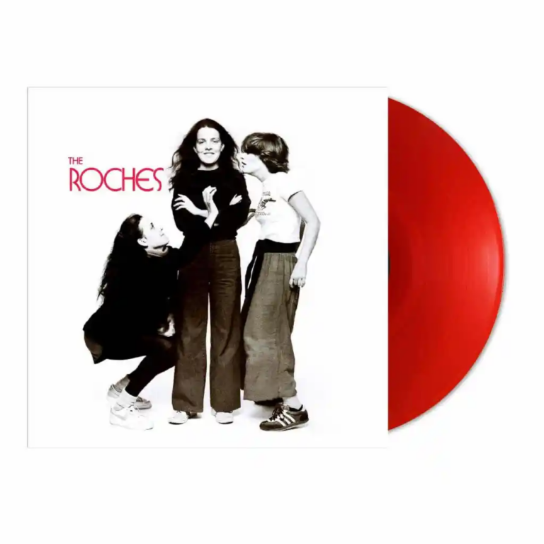 Albumcover 'The Roches' met rode vinylplaat.