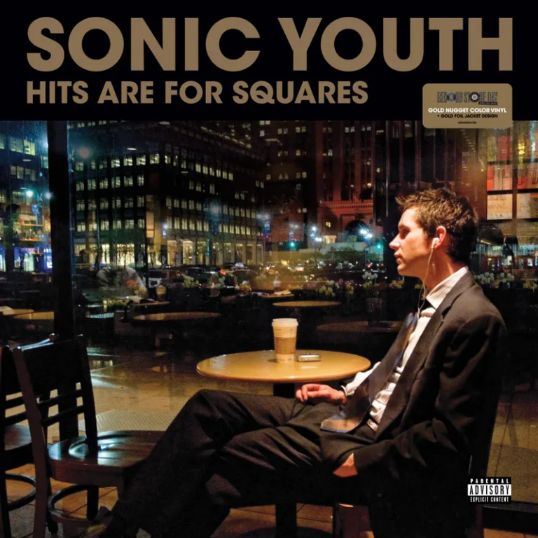 Sonic Youth albumhoes met man in café bij nacht
